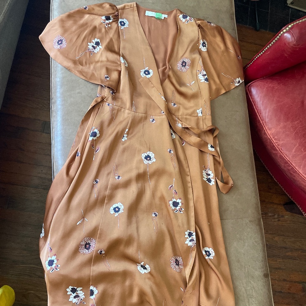 Lovely floral autumnal wrap dress size medium
